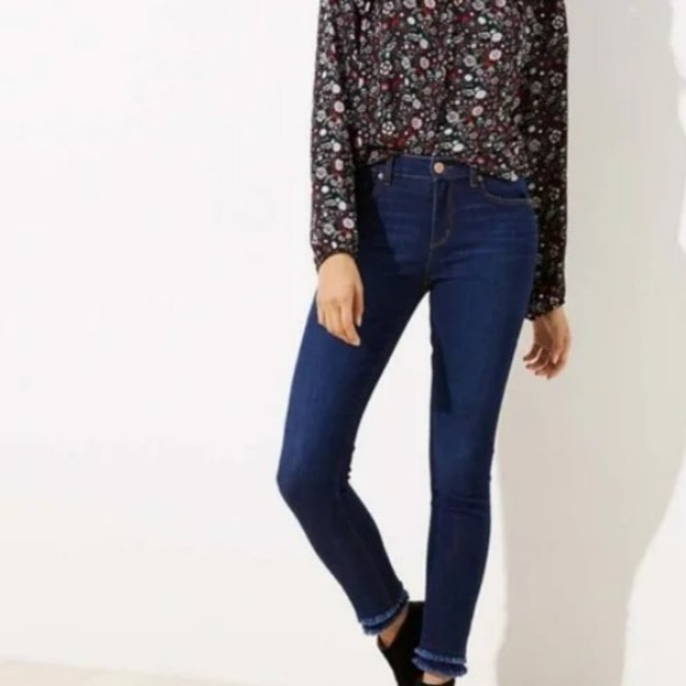 LOFT Women’s Modern Skinny Jeans with Double Frayed Hem, Size 4P